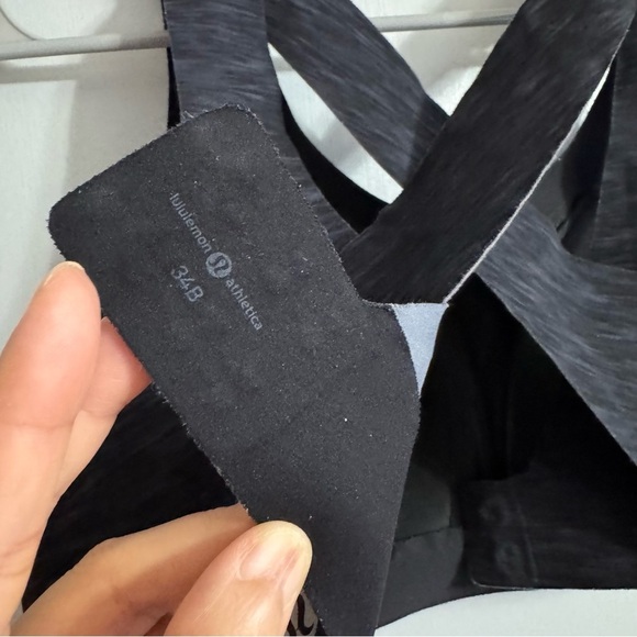 Lululemon Activwear Sports Bra Size 34B - Picture 3 of 5